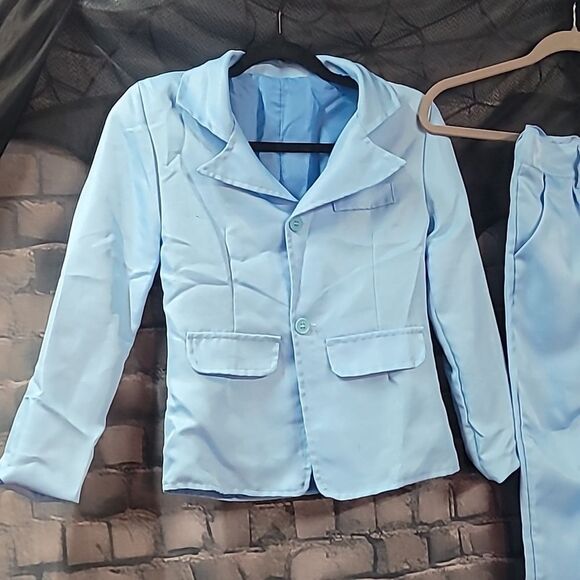 Light Blue Suit with Top Hat and Bow Tie - Picture 4 of 15